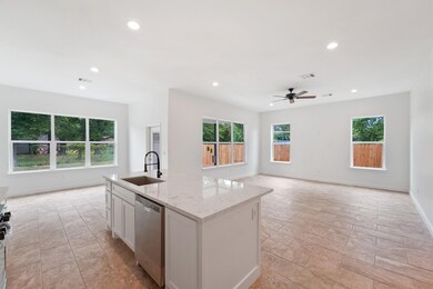 7811 Hirsch Rd, Houston, TX 77016 - photo 6