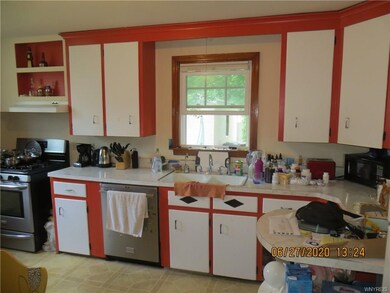 1414 Weaver Pkwy, North Tonawanda, NY 14120 - photo 4