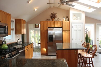 15 Pike St, Hopkinton, MA 01748 - photo 2