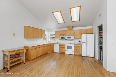 005_Kitchen