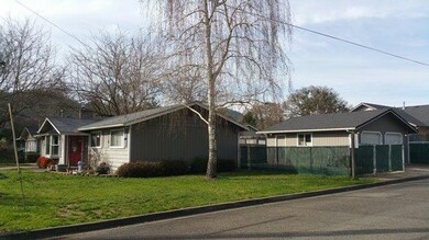 504 NW Berry Ln, Grants Pass, OR 97526 - photo 2