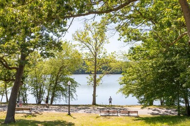 472 Jamaicaway unit 472, Jamaica Plain, MA 02130 - photo 2