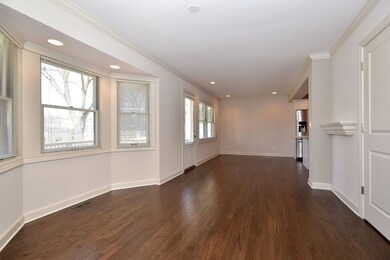 896 S Kent Ave, Elmhurst, IL 60126 - photo 5