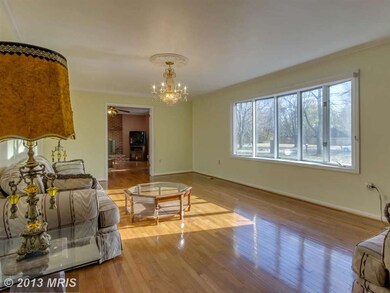 11610 Locust Glen Dr, Bowie, MD 20721 - photo 4