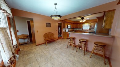 30201 Meadowview Dr, Wickliffe, OH 44092 - photo 5