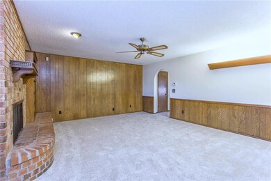 7012 N Comanche Ave, Warr Acres, OK 73132 - photo 5