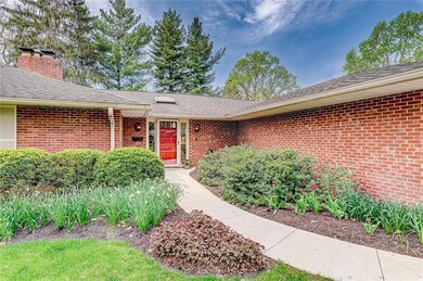 3320 Grove Pkwy, Columbus, IN 47203 - photo 4