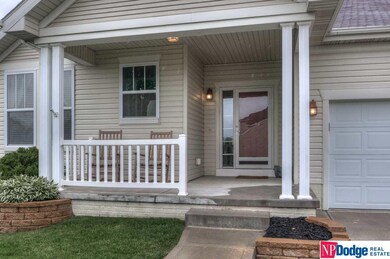 906 Summit Ridge Dr, Papillion, NE 68046 - photo 2