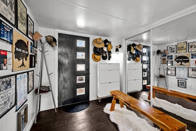 Foyer/Entry - Opt. 5th Room