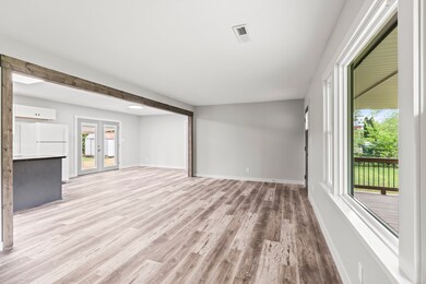 306 Rogers Dr, Manchester, TN 37355 - photo 5