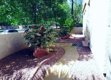 10226 N 12th Place unit 3, Phoenix, AZ 85020 - photo 2