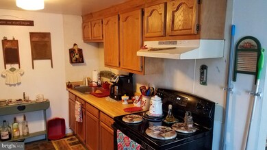 148 E Spring St, Bechtelsville, PA 19505 - photo 7