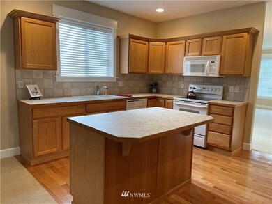 unlisted-address, Puyallup, WA 98374 - photo 7