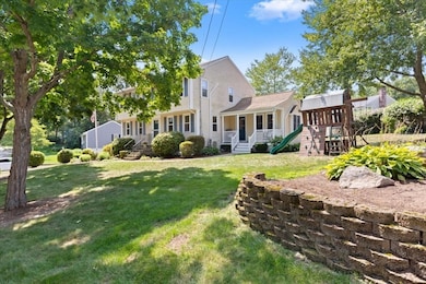 19 Goodrow Rd, Weymouth, MA 02188 - photo 2