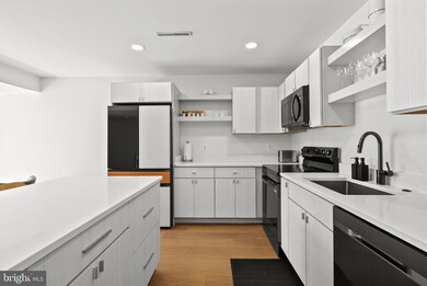 11585 Maple Ridge Rd, Reston, VA 20190 - photo 7