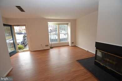 8325 Green Heron Way unit 27, Lorton, VA 22079 - photo 6