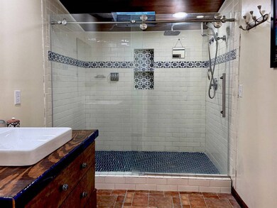 203 Avon Village Dr unit 203, Avon, IN 46123 - photo 3