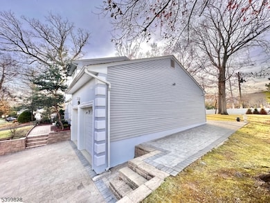 8 Constitution Ct, East Brunswick, NJ 08816 - photo 4