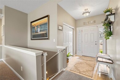 700 Limerock Dr NW, Cedar Rapids, IA 52405 - photo 2