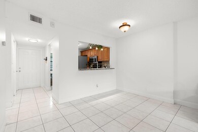 Living room 5