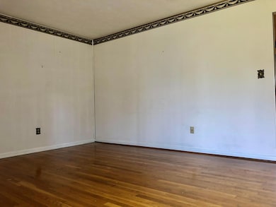 5092 Lindora Dr, Columbus, OH 43232 - photo 4