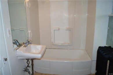 710 N 11th St, Allentown, PA 18102 - photo 6