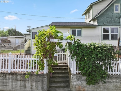 1022 E 10th St, the Dalles, OR 97058 - photo 4