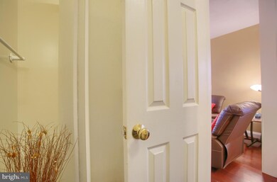 1633 Locust St, Reading, PA 19604 - photo 4