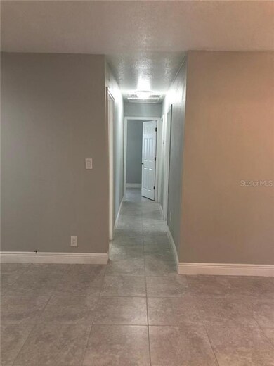 7508 Melaleuca Ln, Tampa, FL 33619 - photo 4