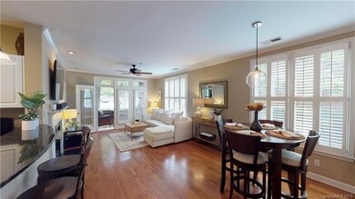 Large and open floorplan in the heart of Myers Par