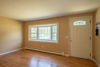 29 Longview Dr, Florence, MA 01062 - photo 4