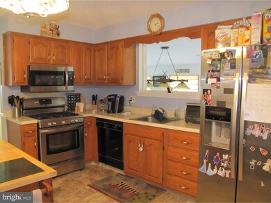 8180 Wyndam Rd, Pennsauken, NJ 08109 - photo 6