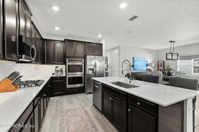 2672 Alexia Cir-8