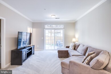 9145 Silvershadow Ct, Lorton, VA 22079 - photo 5