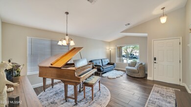 Entrance/Formal Dining