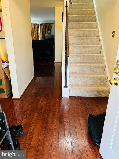 14904 Laurel Oaks Ln, Laurel, MD 20707 - photo 2