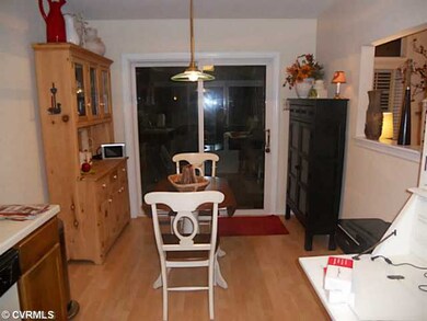 Exterior Front - Breakfast Area