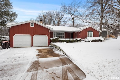 2926 W Parkwood Dr, Peoria, IL 61614 - photo 2