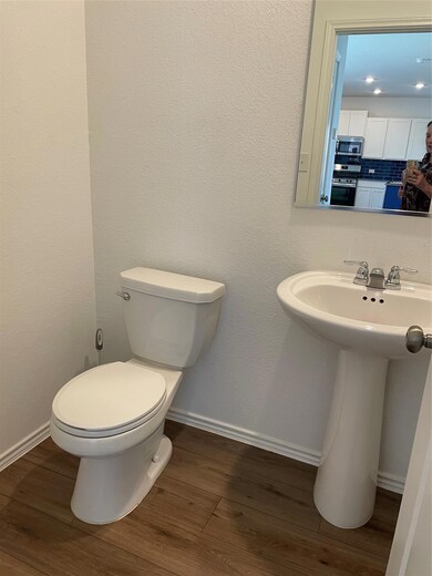 109 Seminole Dr, San Marcos, TX 78666 - photo 6