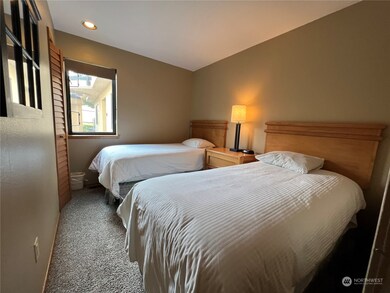 100 Lake Chelan Shores Dr unit 16-3K, Chelan, WA 98816 - photo 6