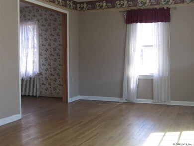 5 Burtonwood Place, Delmar, NY 12054 - photo 2