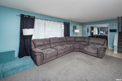 922 19th St, Bettendorf, IA 52722 - photo 5