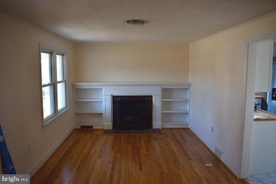 1014 W Virginia Ave, Martinsburg, WV 25401 - photo 3