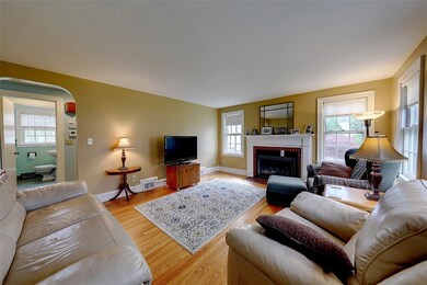 118 Hillard Ave, Warwick, RI 02886 - photo 3