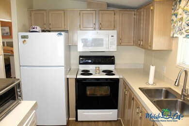 5952 Utopia Dr, Zephyrhills, FL 33540 - photo 6