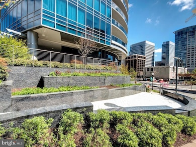 Turnberry Tower unit 607, Arlington, VA 22209 - photo 2