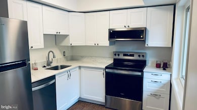 3222 S 28th St unit 304, Alexandria, VA 22302 - photo 4