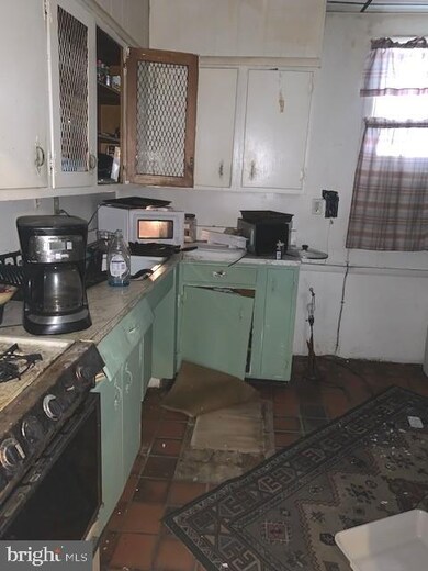 102 S Highland Ave, Baltimore, MD 21224 - photo 6