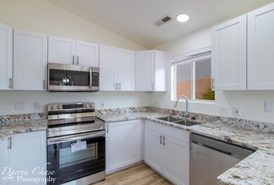 Kitchen Appliances - Main Level