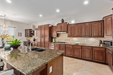 06 Kitchen